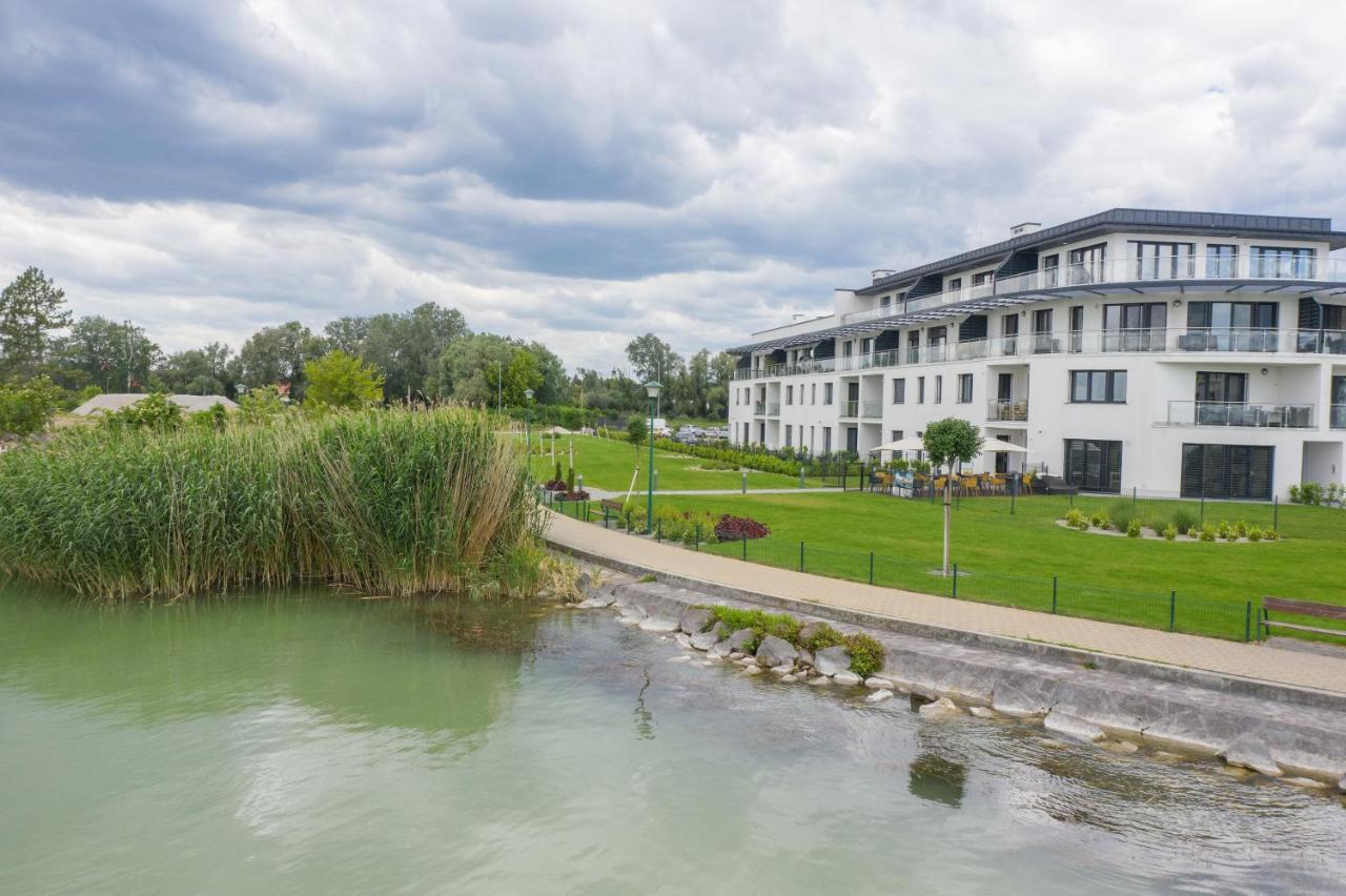 Royal Cafe Apartman Keszthely Exterior foto